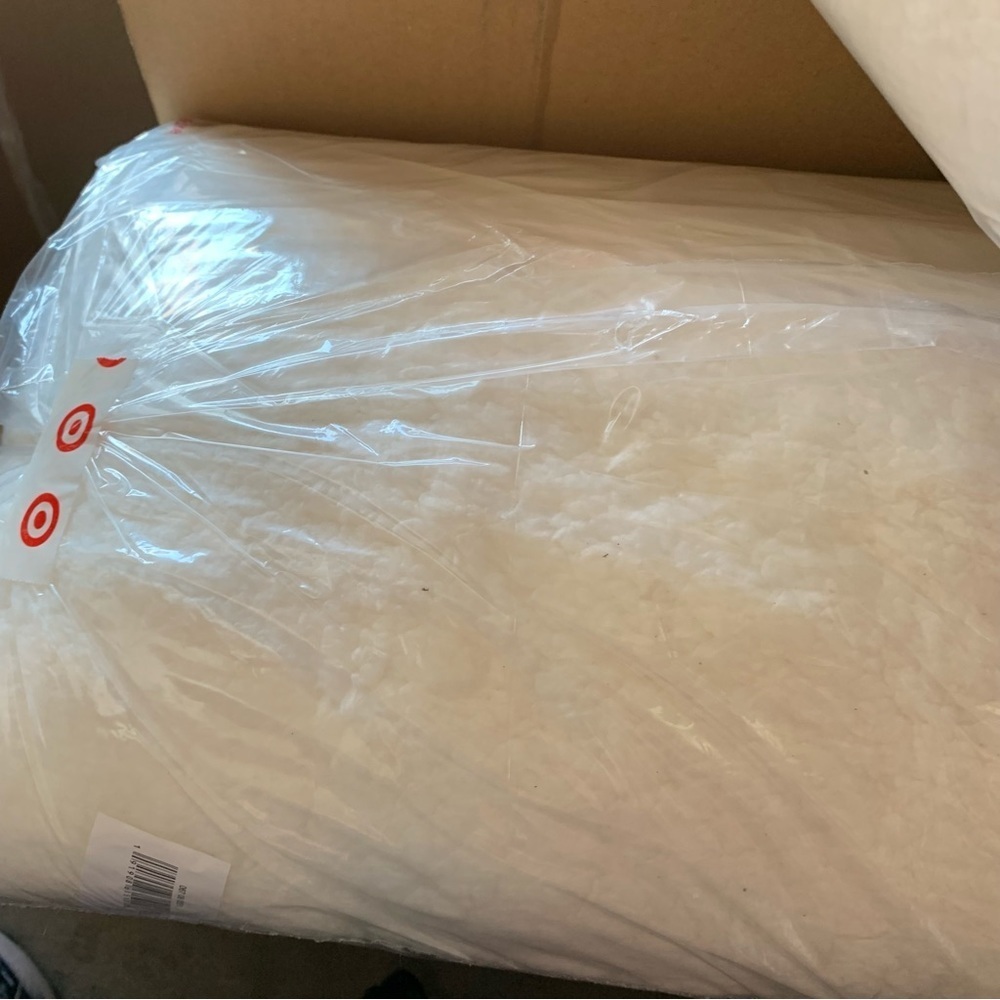 Threshold™ Almohadilla Solid Sherpa 12 x 20” Pillow - Picture 4 of 6